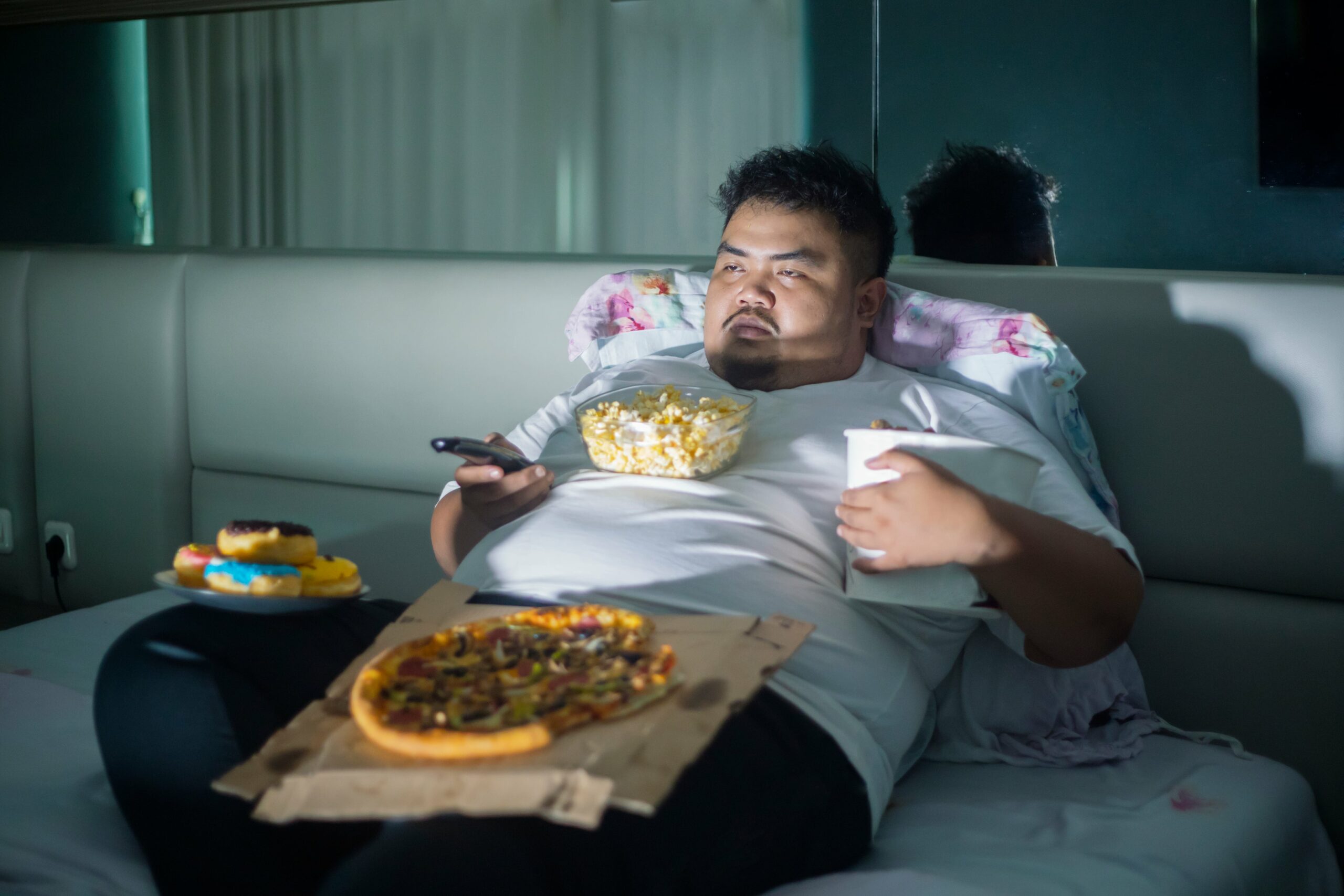 Сидеть верхом на толстых азиатках – явный признак превосходства над ними