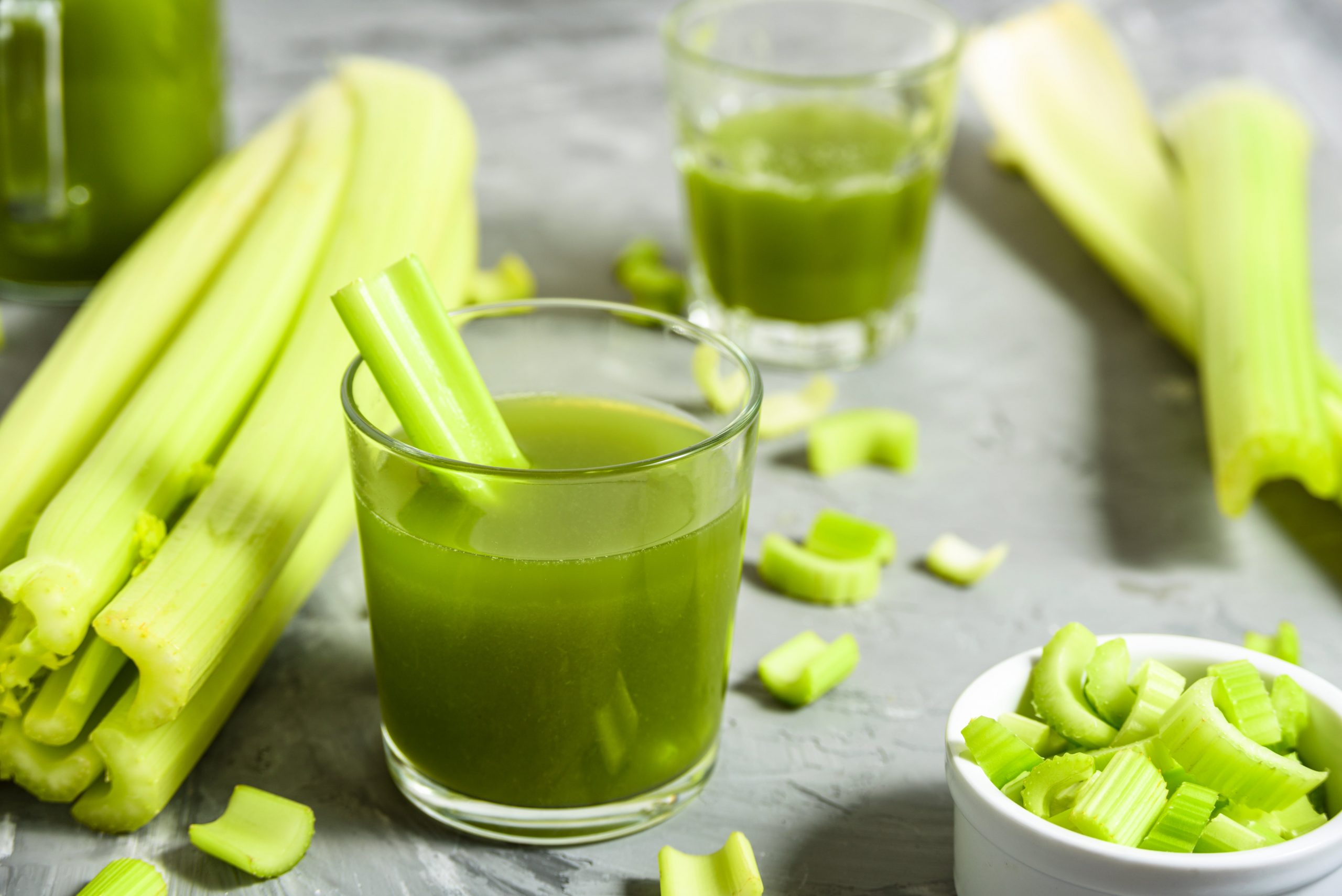 ALL YOU NEED TO KNOW ABOUT CELERY JUICE CLEANSE-min