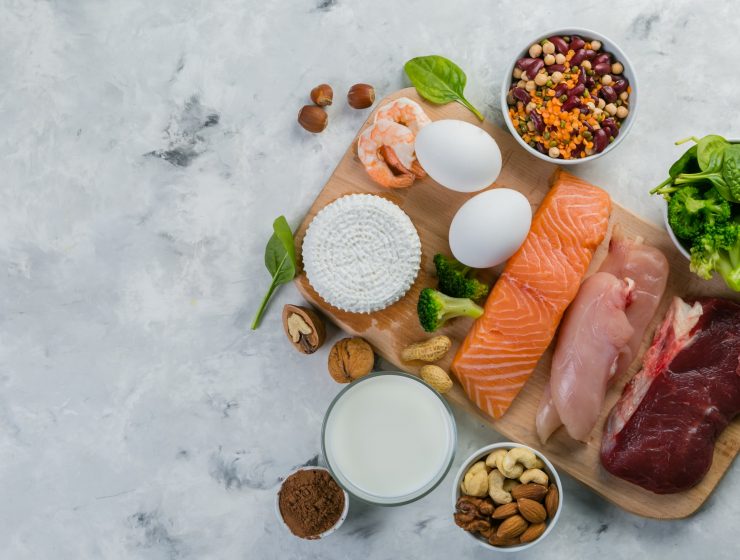 HOW TO ACHIEVE A HIGH PROTEIN LOW CARB DIET-min