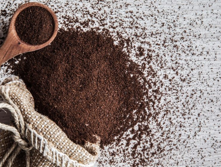 USES OF COFFEE GROUNDS-min