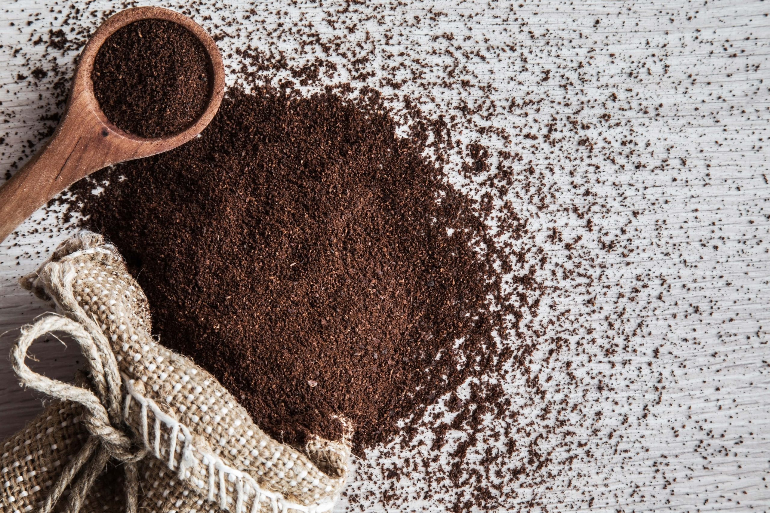 USES OF COFFEE GROUNDS-min