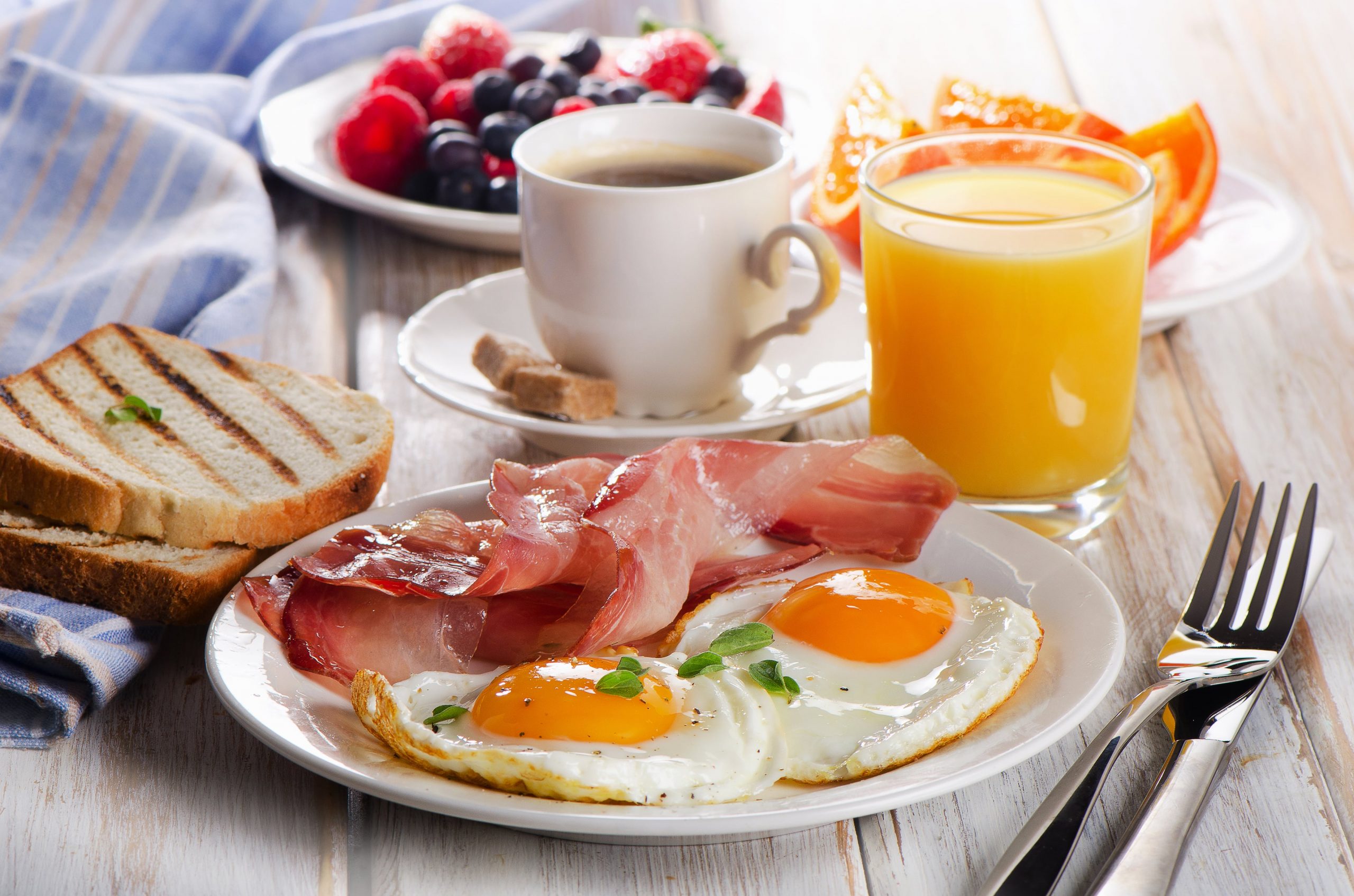 THE SURPRISING TRUTH ABOUT SKIPPING BREAKFAST-min