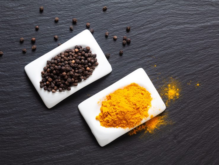 TURMERIC AND BLACK PEPPER - A POWERFUL COMBINATION-min