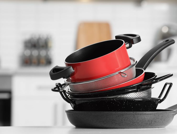 ESSENTIAL DETAILS TO KNOW ABOUT NONSTICK COOKWARE-min