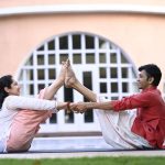 5 Reasons Couples Should Do Yoga Together