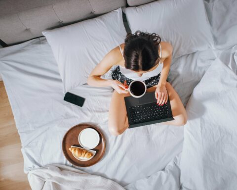 How Does Working from Bed Disrupt Sleep Cycles-min