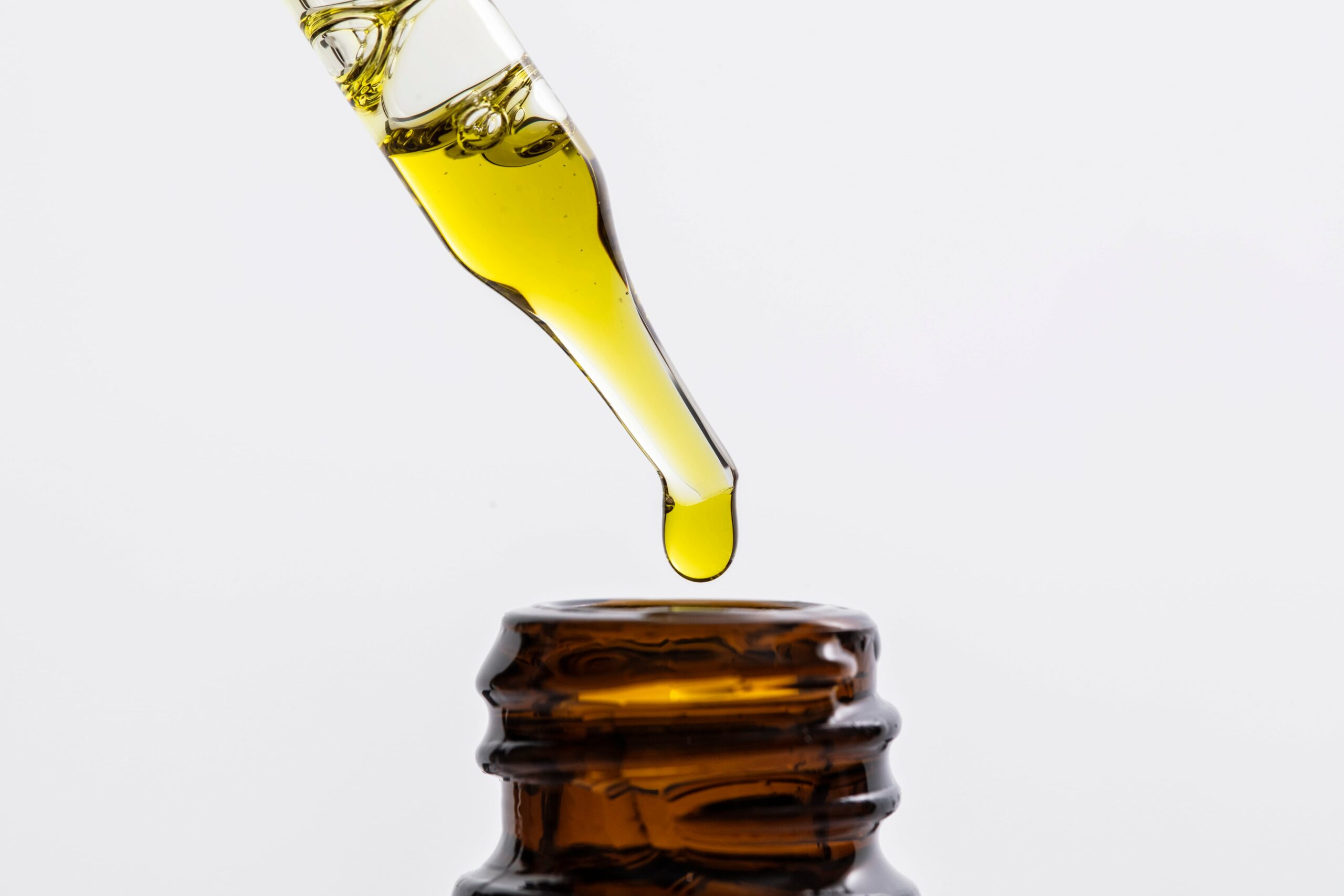 Full-Spectrum CBD Oil Tinctures: Benefits, Uses, and Details