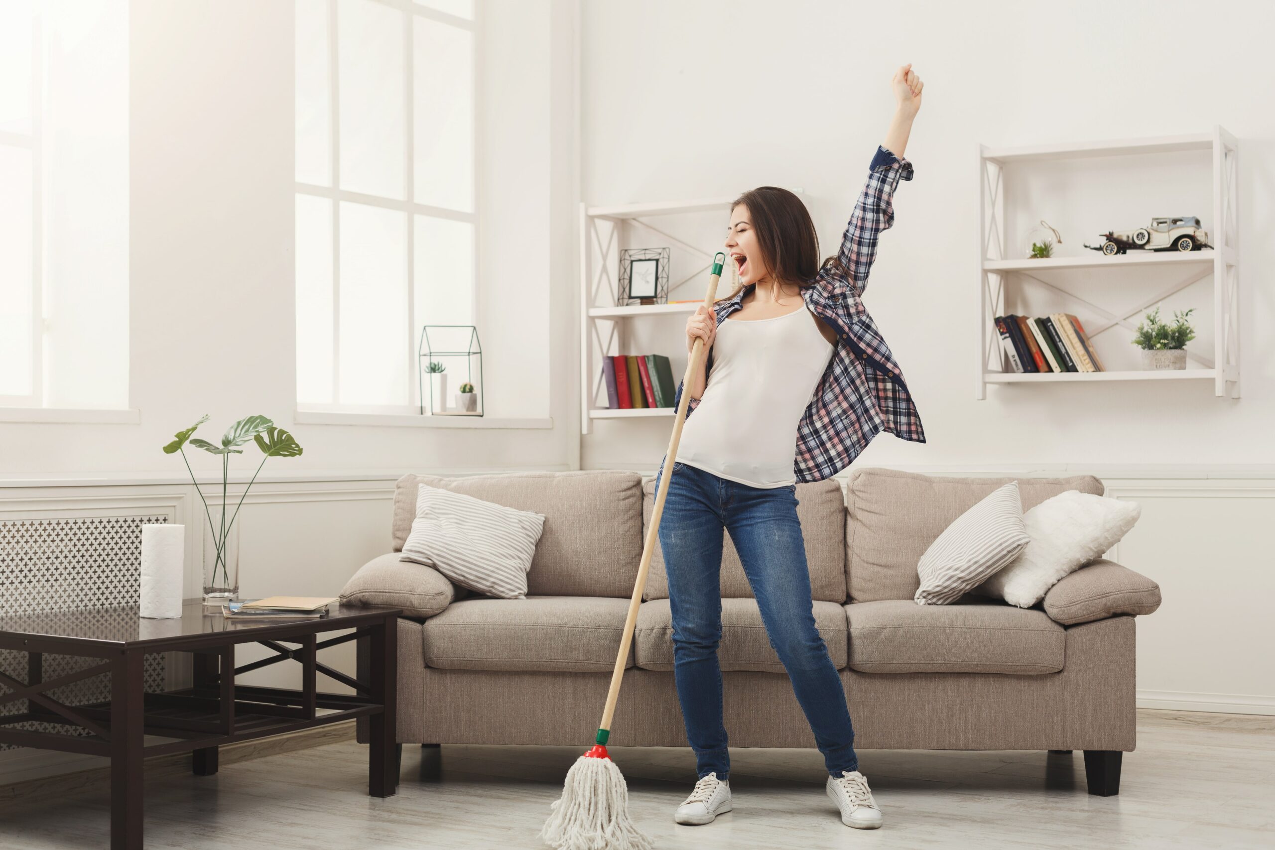 HOW AND WHY A GOOD SPRING CLEAN IS GOOD FOR MENTAL WELLBEING-min