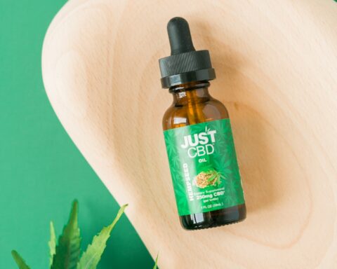 HOW IS CBD OIL MADE?