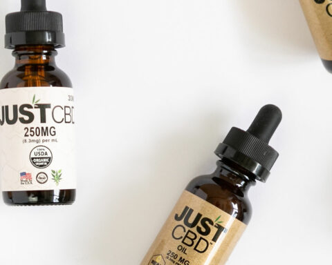 4 REASONS TO USE CBD TOPICALS