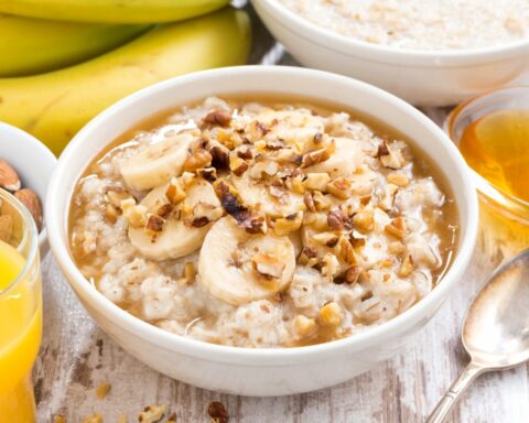 An Overnight Oats Recipe That Is Beneficial for Anyone Trying to Lose Weight