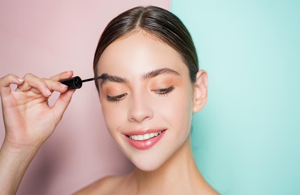 BEST OILS TO GROW THICKER BROWS