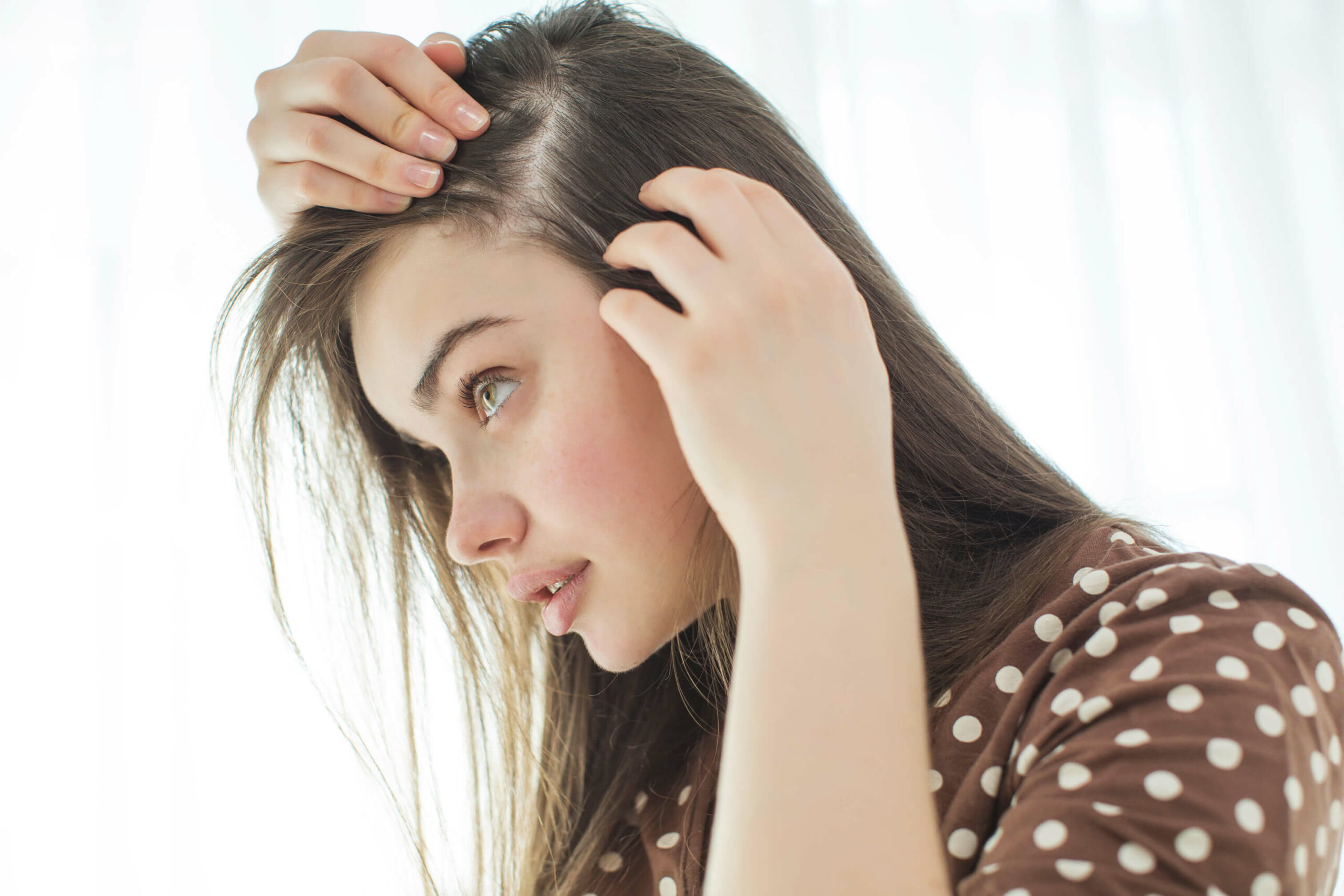 COMMON ERRORS WOMEN MAKE THAT COULD WORSEN THINNING HAIR