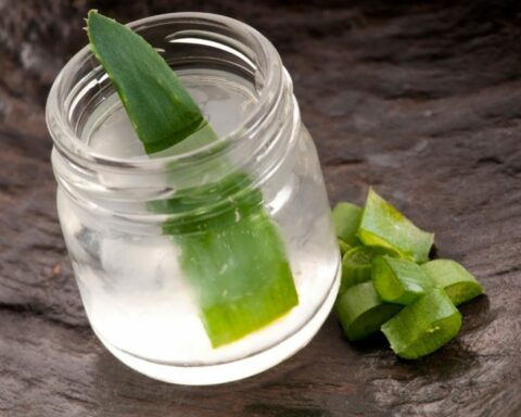 Can Aloe Vera Juice Help Clear Skin and Aid Weight Loss