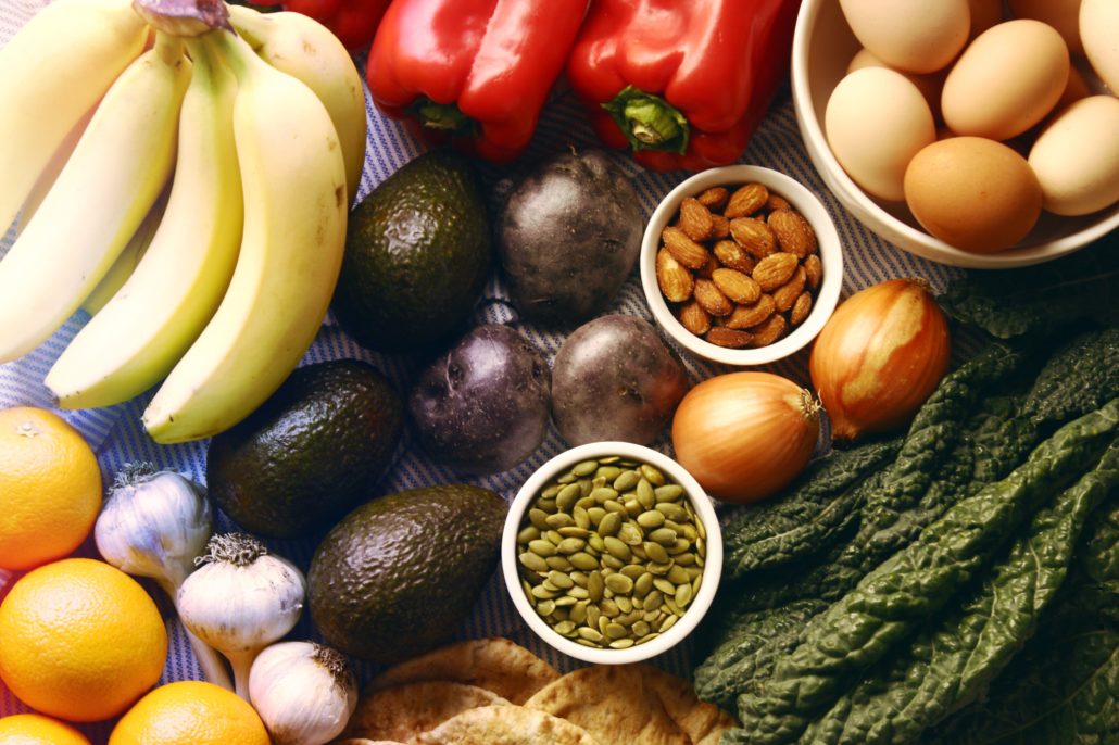 Nutrients, Food Types, and Specific Foods That Help the Brain Function