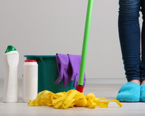 HOW AND WHY A GOOD SPRING CLEAN IS GOOD FOR MENTAL WELLBEING