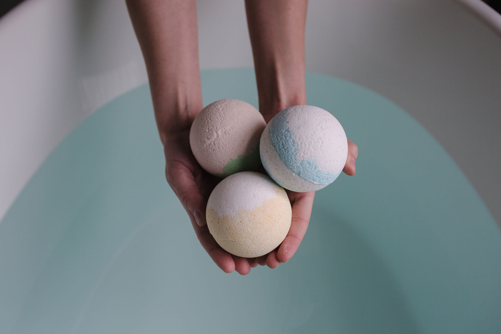 RELAXING WITH CBD BATH BOMBS