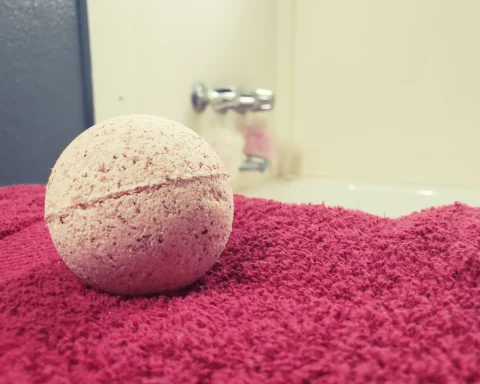 THE SURPRISING TRUTH ABOUT CBD BATH BOMBS YOU WON'T BELIEVE