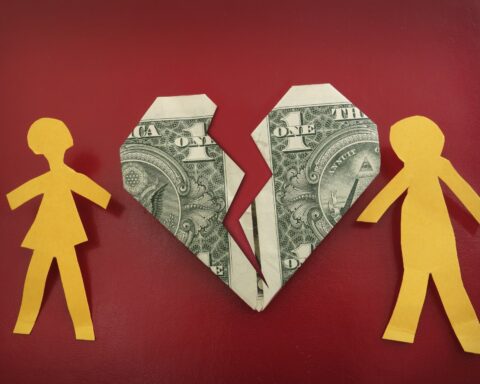 What Is a Common Relationship Money Issue That Can Lead to Complications in The Relationship