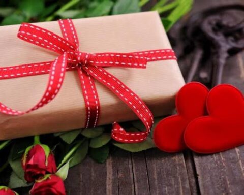 Top 5 Valentine's Day Gifts for Couples