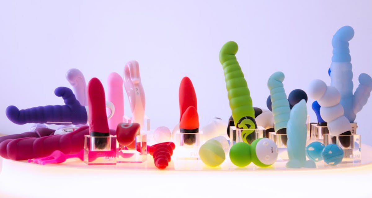 Best Sex Toys For Men – Cockrings, Pocket Pussy And Butt Plugs